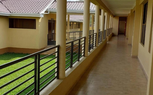 Lake Naivasha Holiday Inn