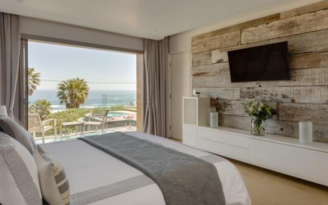 Element House - Contemporary and Upmarket Villa