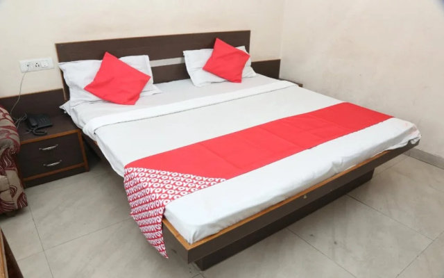 Satyam Hotel – Guest Rooms – Jammu