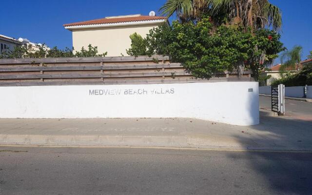 Med View Bungalows