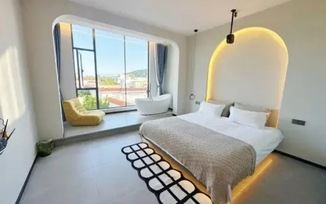 Sanya Guyu Homestay (West Island Branch)