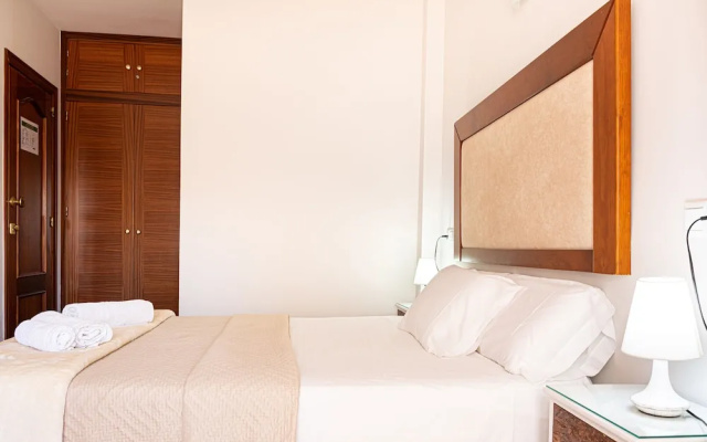 Hostal Cuevas