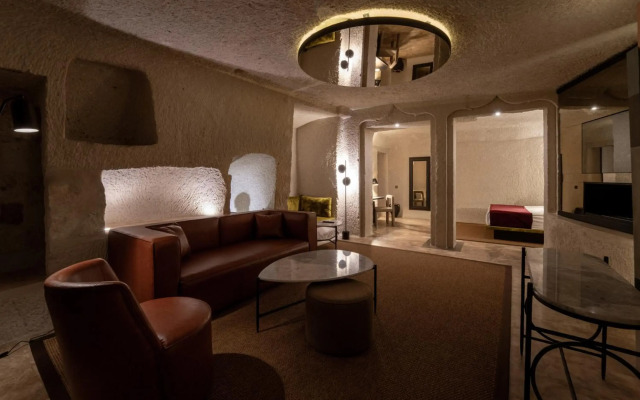 Artemis Cave Suites - Adults Only