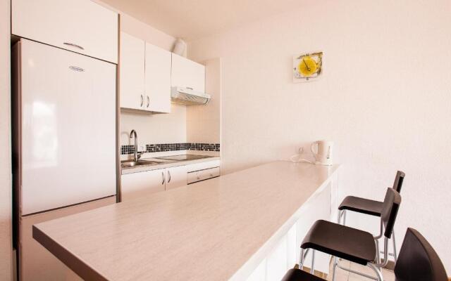 Apartment Avenida de Los Pueblos 16