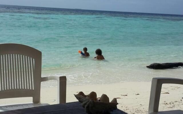 Hudhu Raakani Lodge