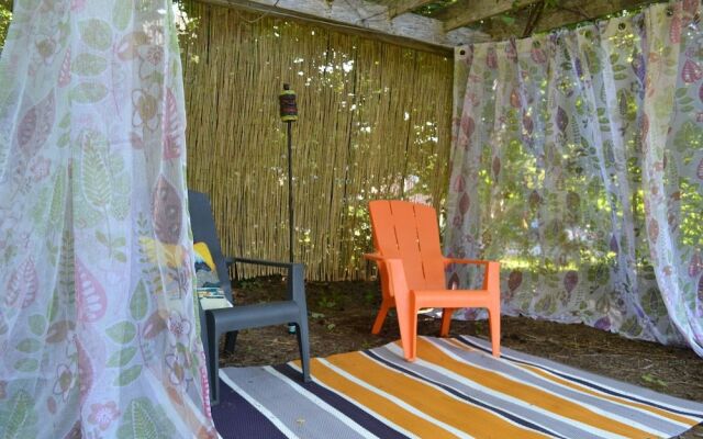 Red Mahone Bed & Breakfast