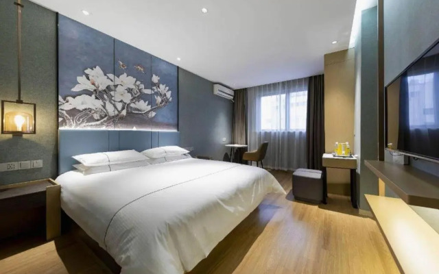 Zhangjiagang Suning Auraya Hotel