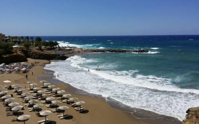 Inviting Arokaria Apartment in Panormo