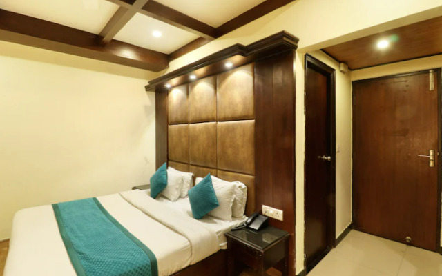 Naaz Hotel