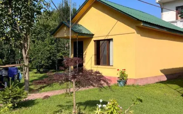 Senima's Paradise Guest House