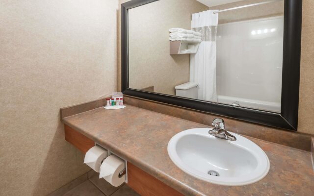 Stony Plain Inn and Suites