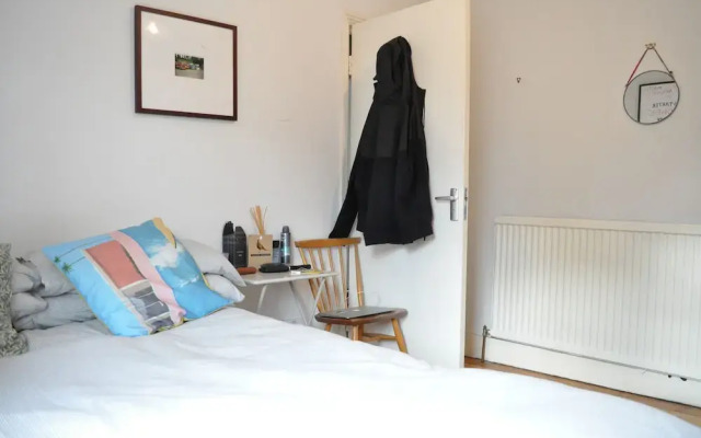 Modern 2 Bedroom North London Apartment