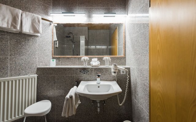 Hotel Bräutigams Weinstuben