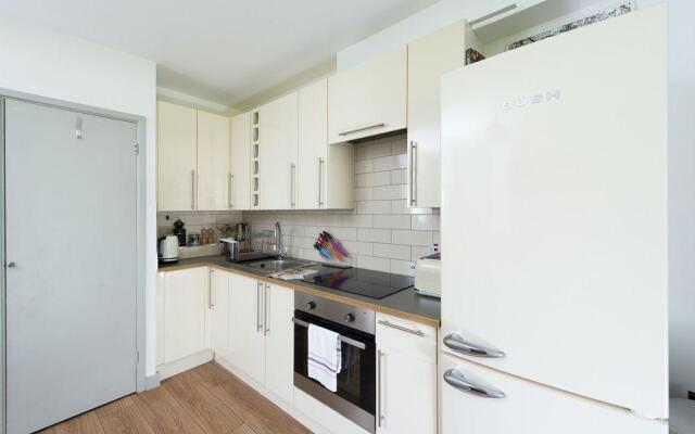 Amazing 1BR flat near Tower Bridge!