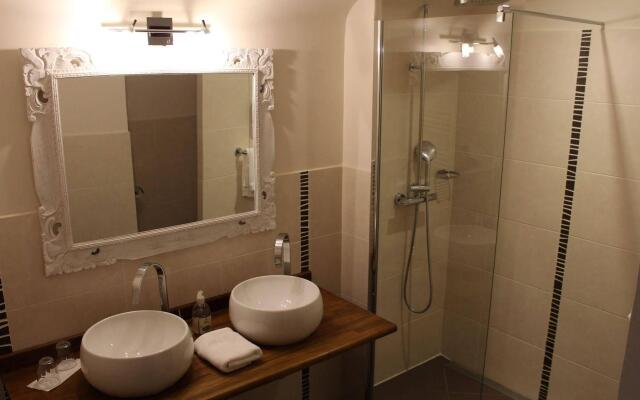 Hotel La Bastide dEygalières