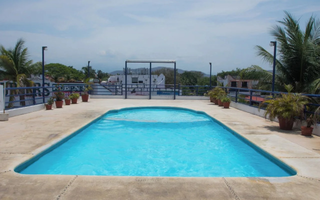 Apt. with Jacuzzi Ixt. Zihuatanejo 3 BR