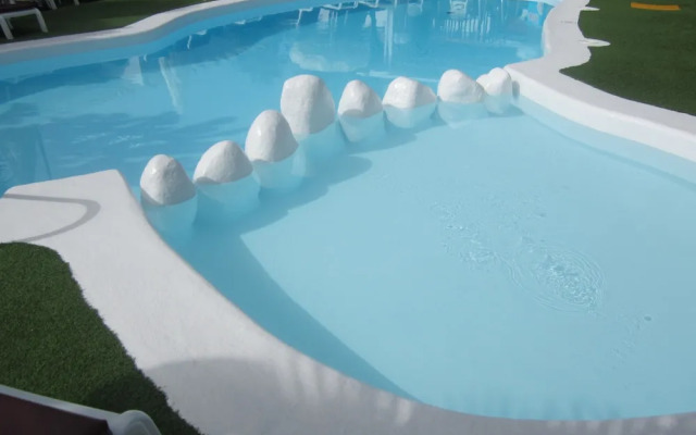 California Suites