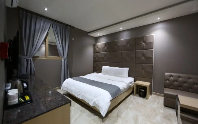 Gallery Hotel