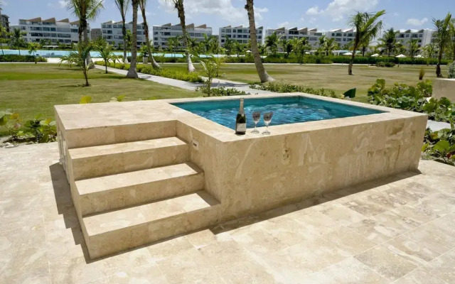 Luxury Escape Private Jacuzzi, Beach, Punta Cana Sleep 5