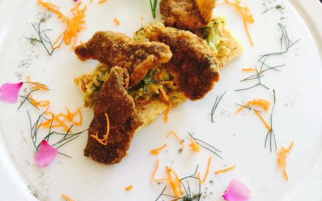 Le Dolphin's Grand Paradiso Hotel