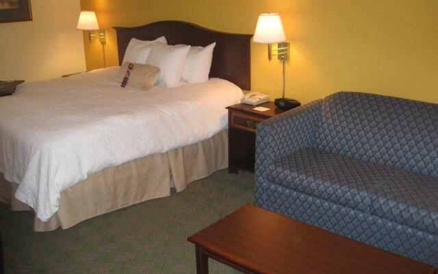 Hampton Inn New Philadelphia