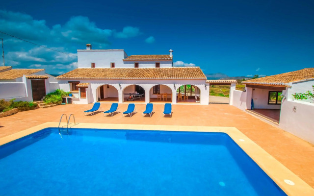 Finca Pere - panoramic hillside holiday house in Benissa