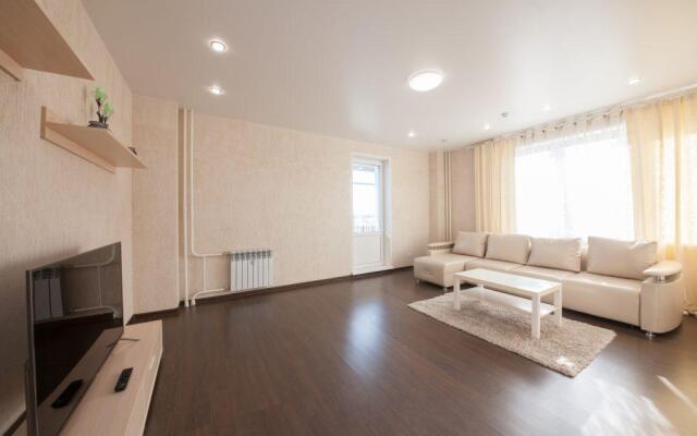 Apartment on Shakhterov Street 66