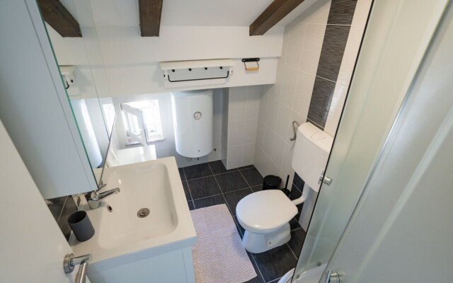 Apartments Ellena