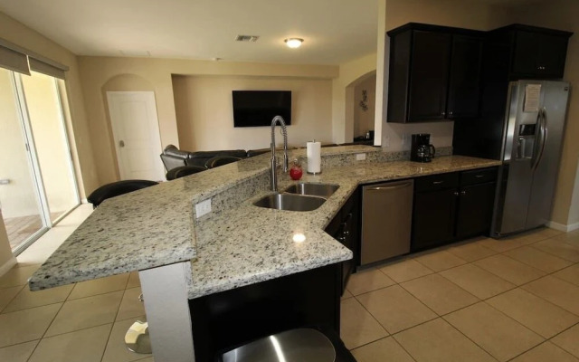 4BR 3BA House in Miami by ASVR-12748