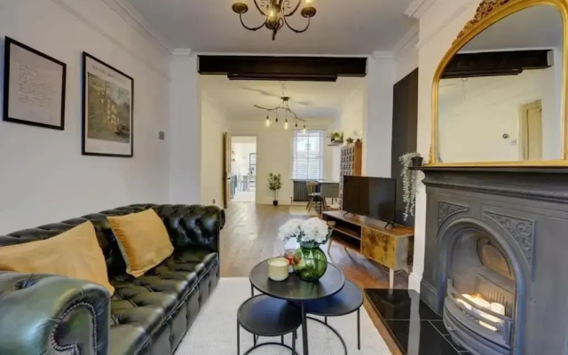 Host Stay York Street