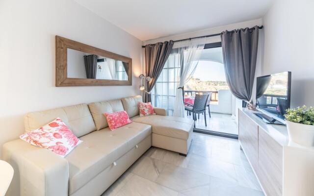 Lucia in L'Escala with 1 bedrooms and 1 bathrooms
