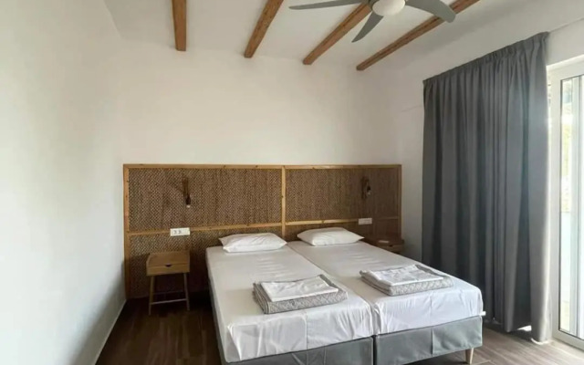 Gennadi Beach Apartments