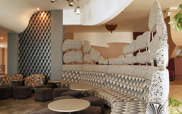 2D Resort & Spa
