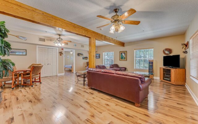 The Chassahowitzka Hotel