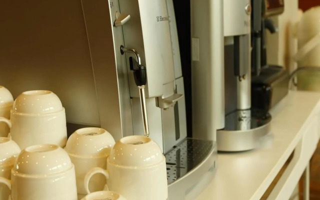 Caza V1 Serviced Apartment