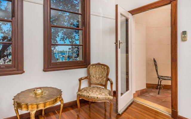 Art Deco Luxury on Elizabeth Quay