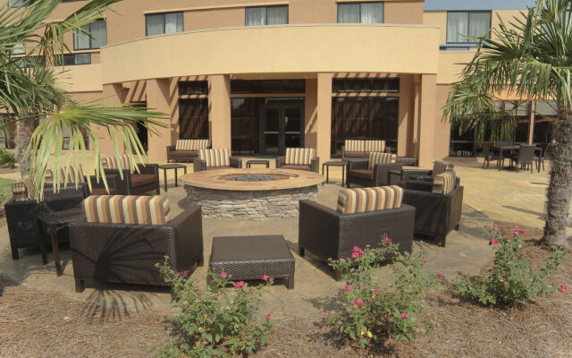 Courtyard by Marriott Jackson Airport/Pearl