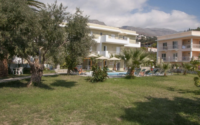 Manolis Apartments