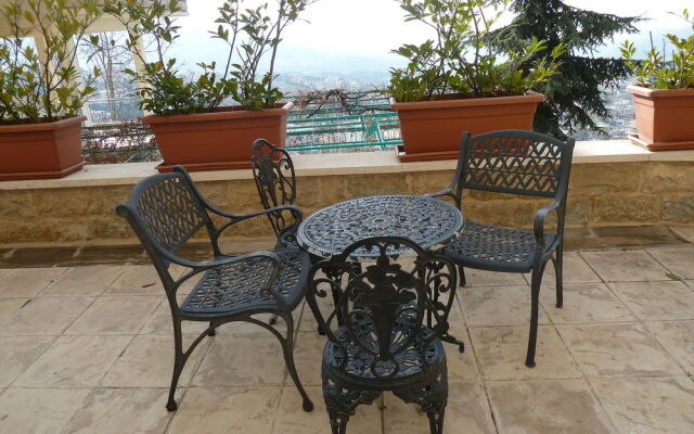 The Valley View Hotel
