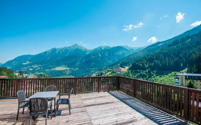 Apartment Bad Gastein Near Ski Slopes