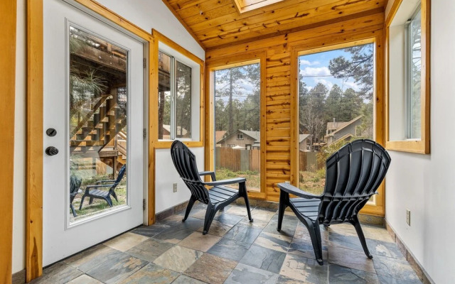 Pawnee Flagstaff 3 Bedroom Home by RedAwning