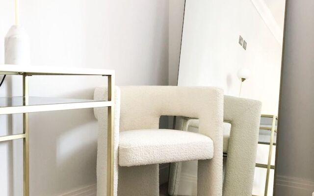Windsor Mews by Stay Focused SA