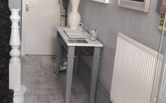 Bridle Lodge Apartments