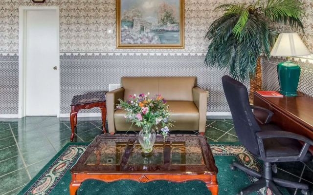 Econo Lodge Falfurrias