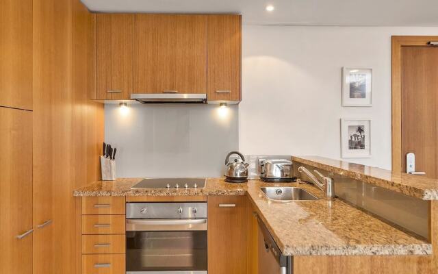 QV Luxury Apartment with Indoor Pool - 445