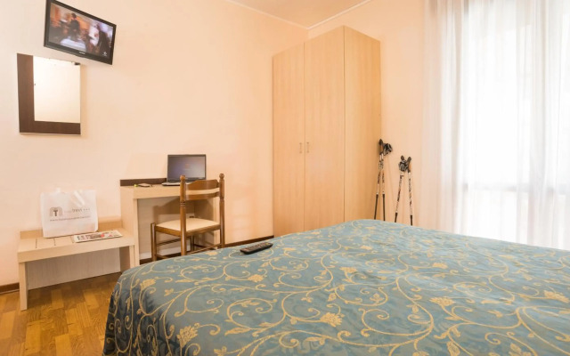 Hotel Trevi