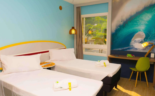 Delphin Surf Hotel