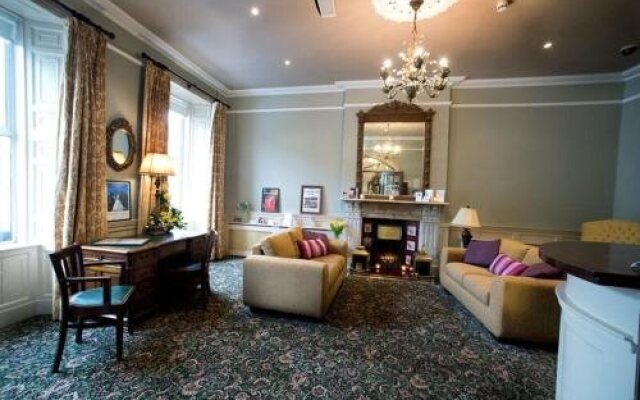Brogans Bar & Guesthouse