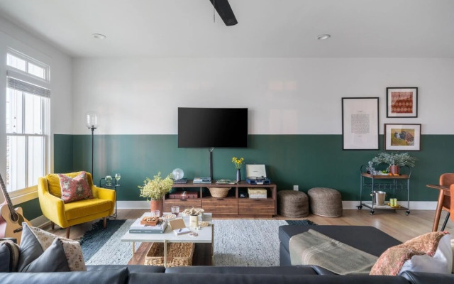 Monroe 13 in Nashville