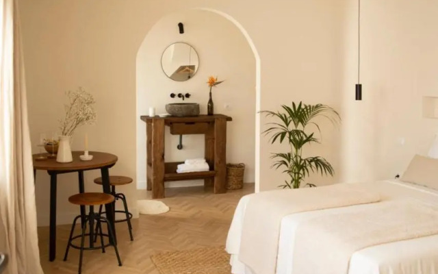 San Felipe Suites